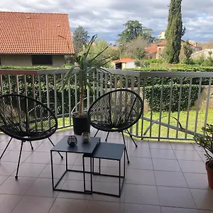 Moderne, Terrasse Et Parking Romans-sur-Isere
